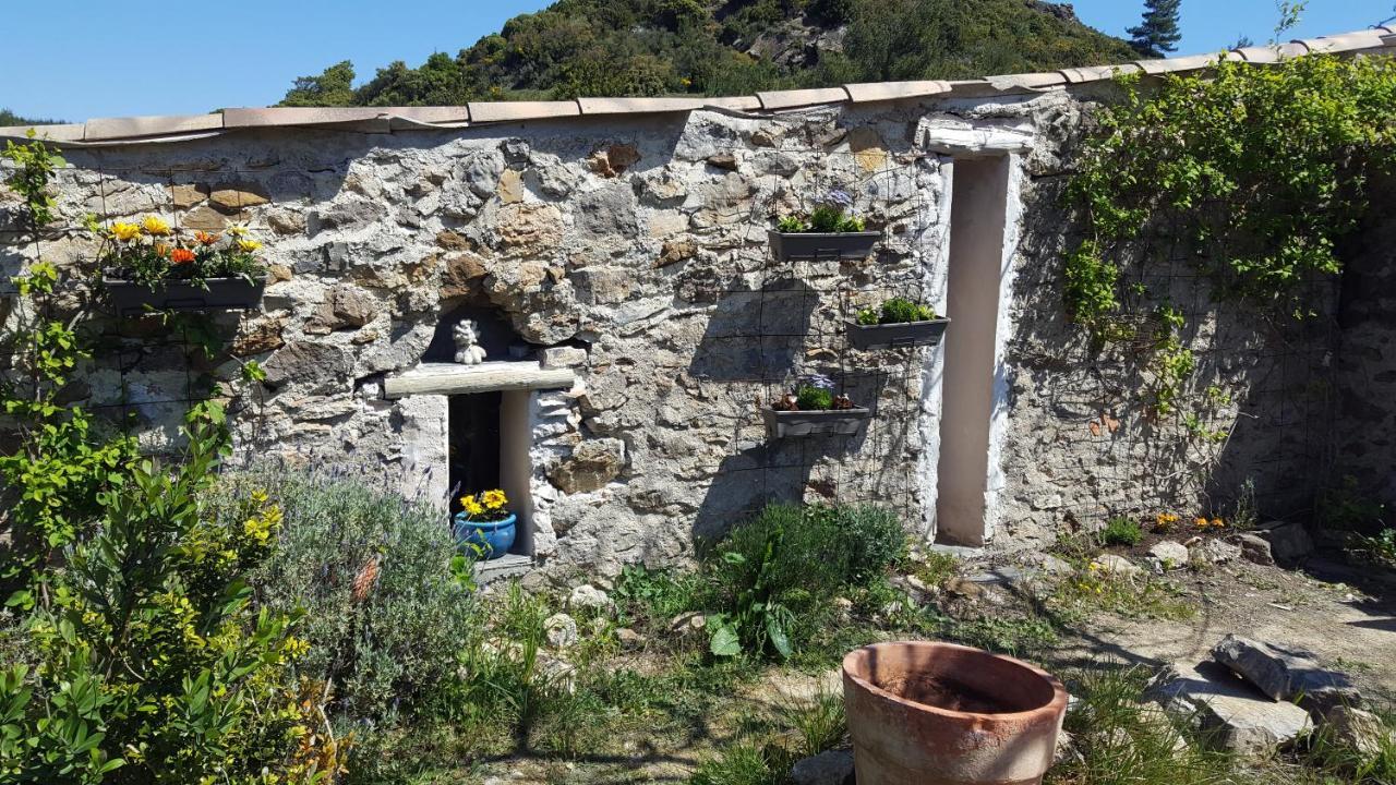 La Loubiere, Ancienne Bergerie En Pleine Garrigue Bed and Breakfast Fraissé-des-Corbières Exteriör bild